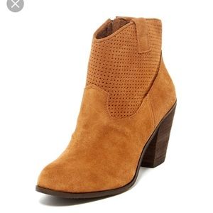 Vince Camuto Holden Short Boot